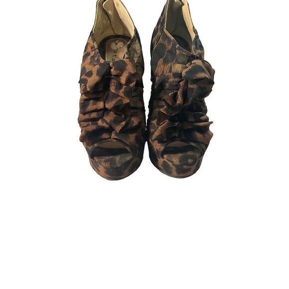 Metaphor Leopard Print Ruffle Stilettos - Picture 7 of 15